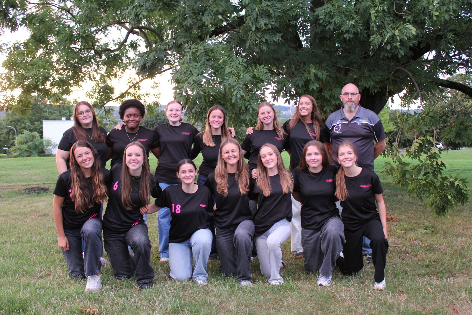 Les jeunes U18 du Fémina Visé découvrent le handball
